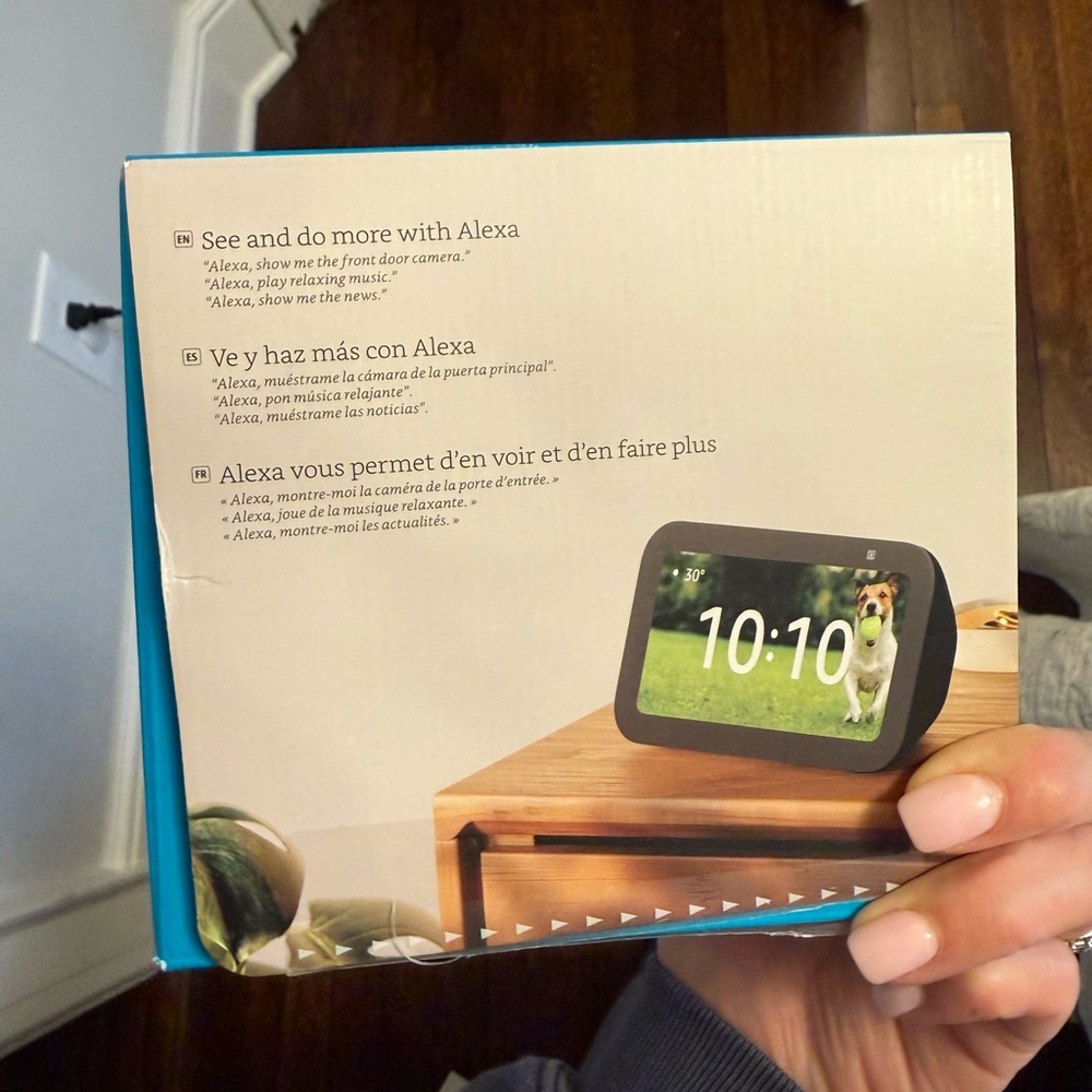 Amazon Echo Show 5 Smart Display - Black - Picture 4 of 4